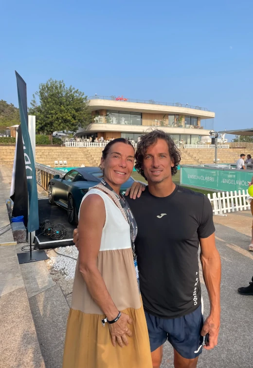 Pilar Carbonell junto a Feliciano López en el ATP Mallorca Championships