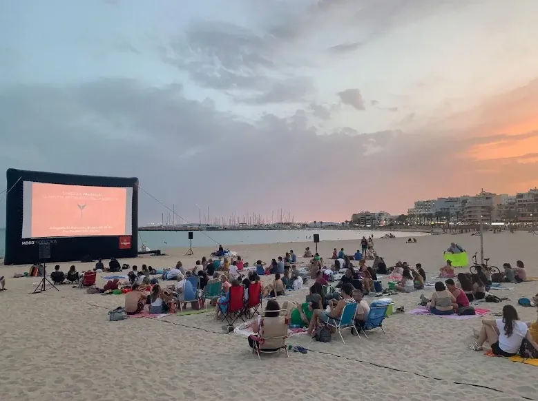 Cinema lliure a la Platja en Palma
