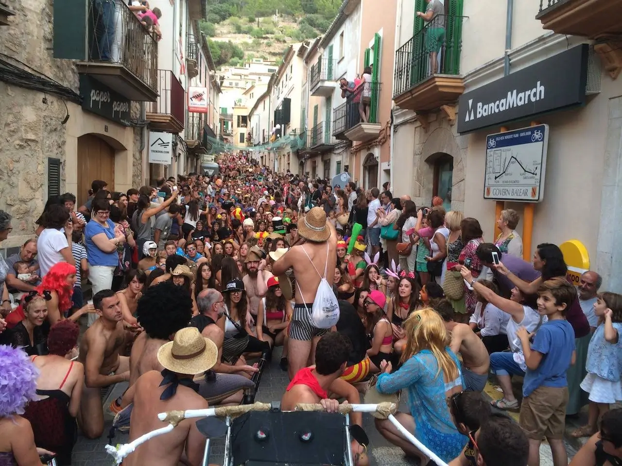 correguda en roba interior 2024 bunyola