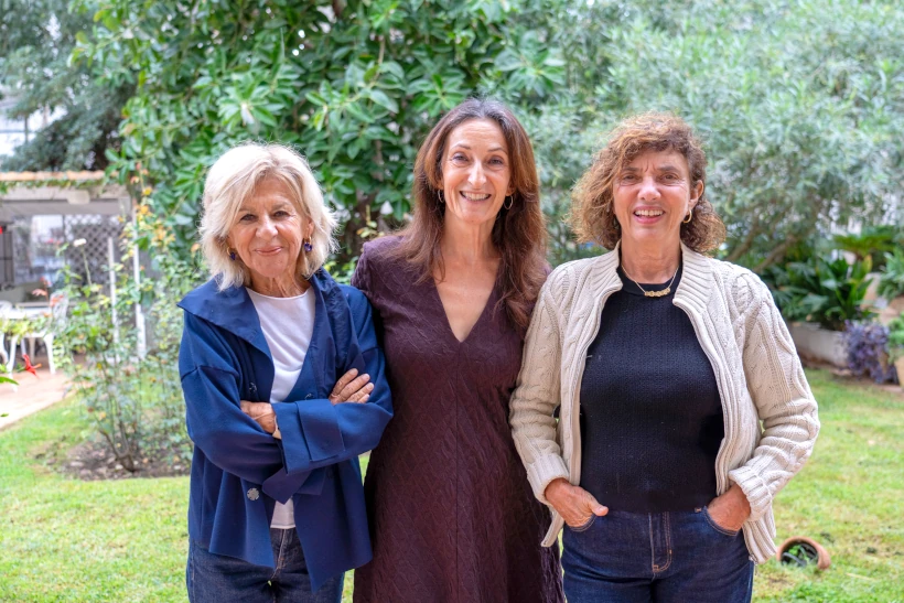 La profesora de literatura Bárbara Galmés, la escritora María Vioque y la documentalista Lucía Garau. Foto: Piter Castillo.