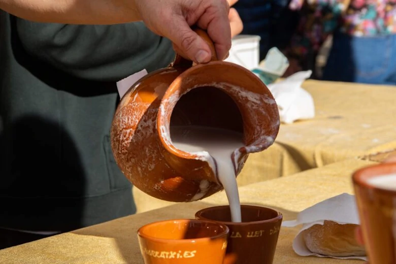 Fira de la Llet d'Ametlla de Marratxí. Feria de la Leche de Almendra de Marratxí