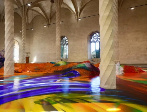 Katharina Grosse transforms the Llotja de Palma into an immersive painting with her project “Arrels”