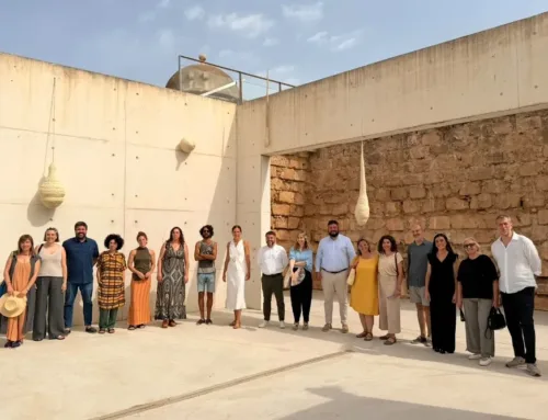 La exposición “A media lumbre llega a Mallorca” con 49 artistas y tres espacios expositivos