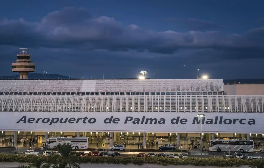 international passengers in the Balearic Islands