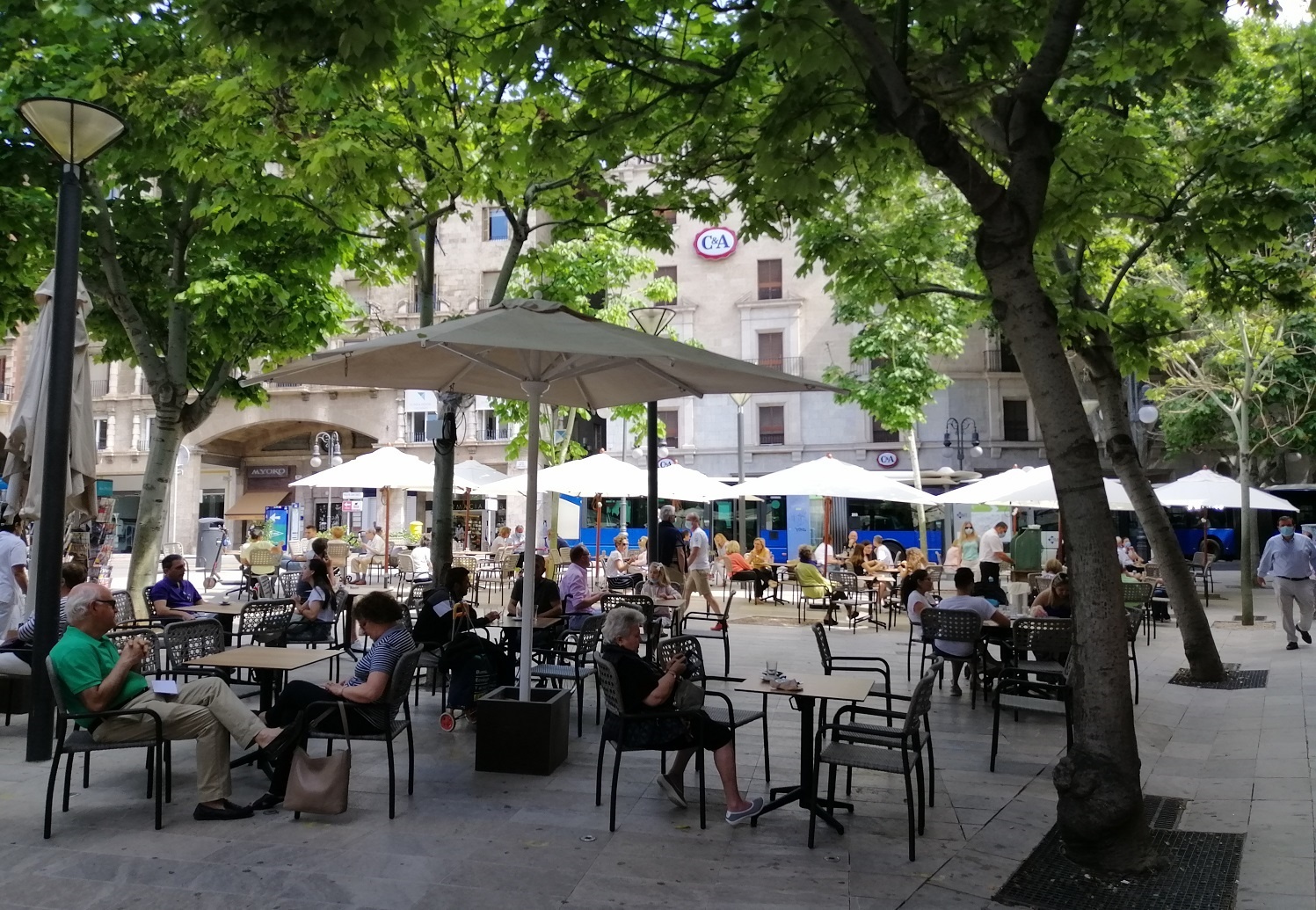 terraza borne restricciones mallorca fumar