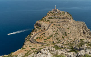 corte acceso obras formentor