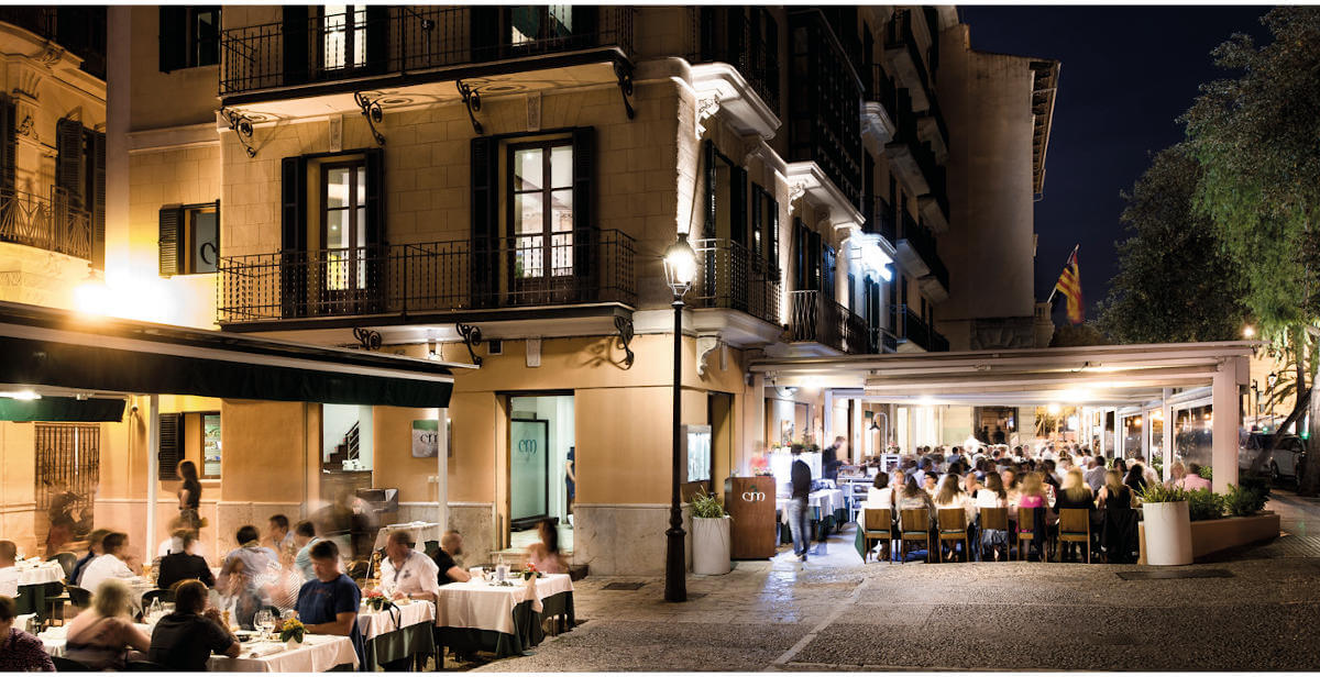 foto terraza toque de queda balears