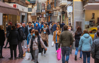 gente en las calles de Palma