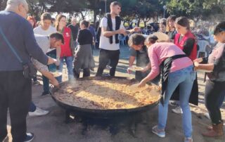 paella solidaria caritas 2022