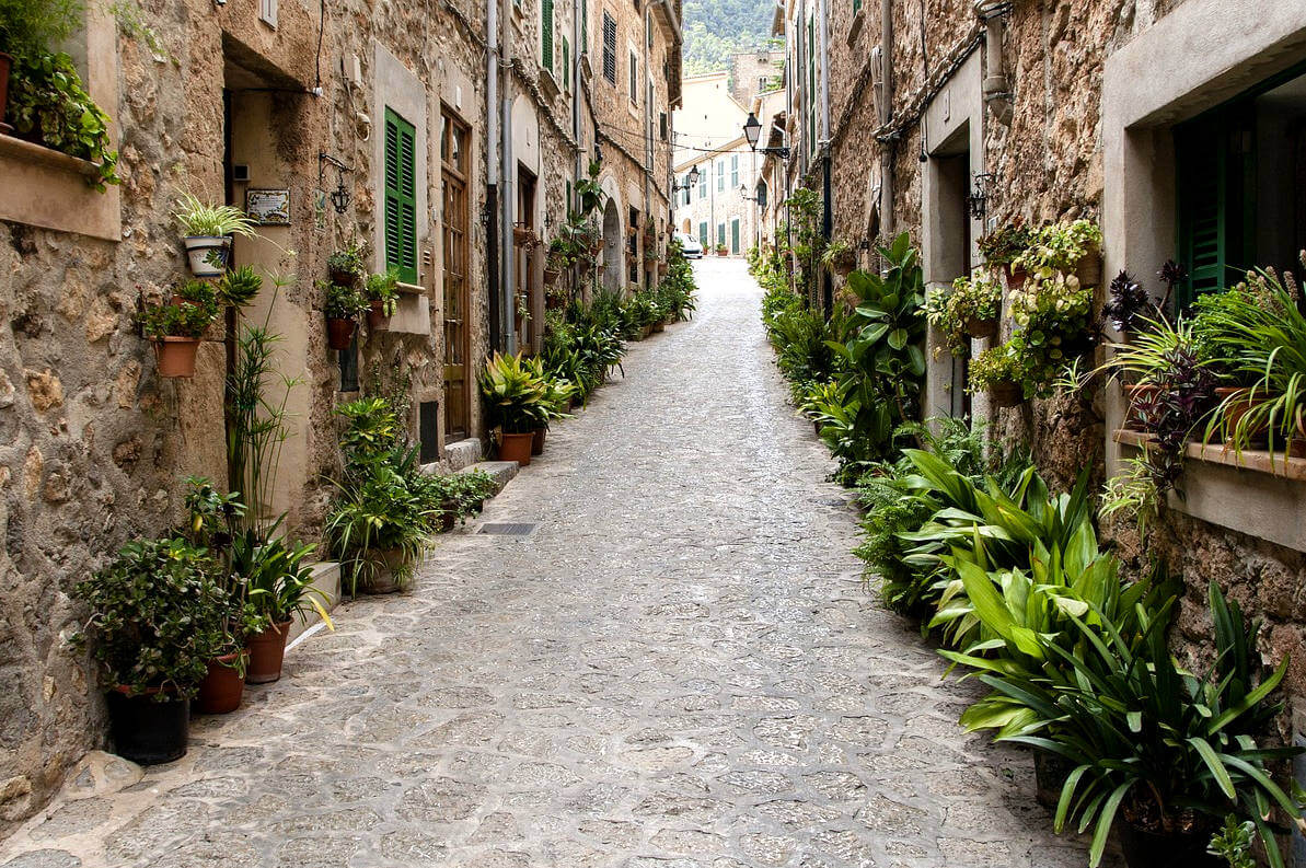 valldemossa pueblo mallorca
